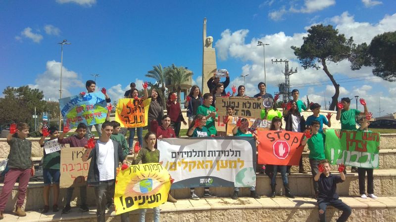 Global Climate Strike: School Students Around The World Protest Climate ...