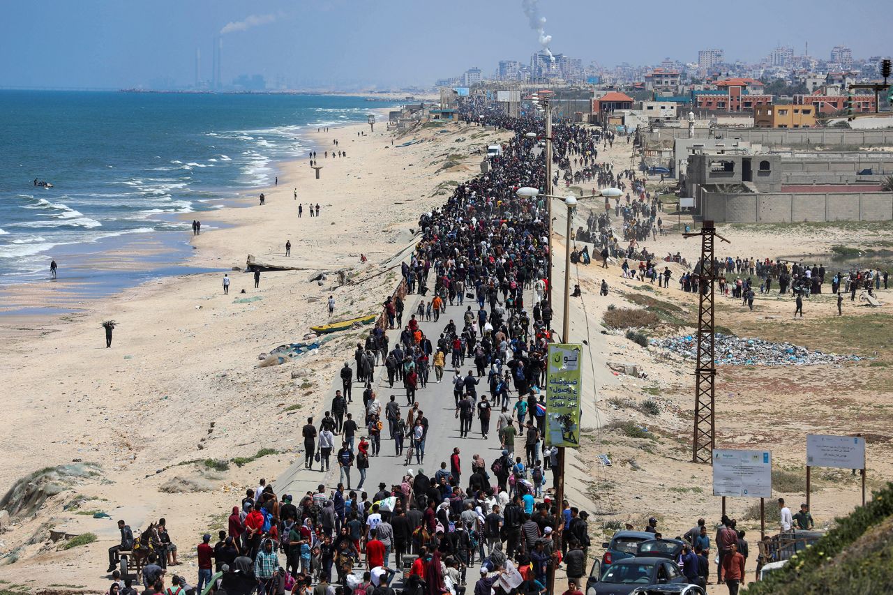 Displaced Palestinians make their way north as they attempt to return to their homes in northern?Gaza on April 14.