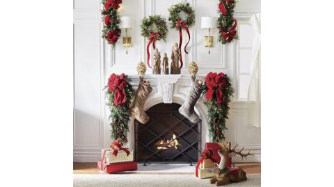 Christmas Cheer Cordless Teardrop Swag With Bow