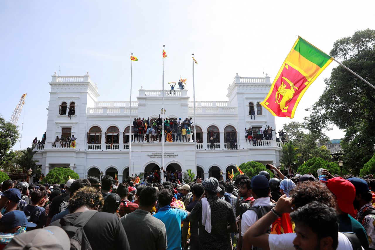 Demonstrators celebrate after entering the building of the office of?Sri?Lanka's Prime Minister Ranil Wickremesinghe in Colombo,?Sri?Lanka, on?July 13.