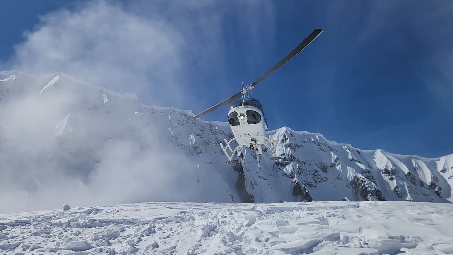 Experienced climber found dead in Mount St. Helens crater, officials