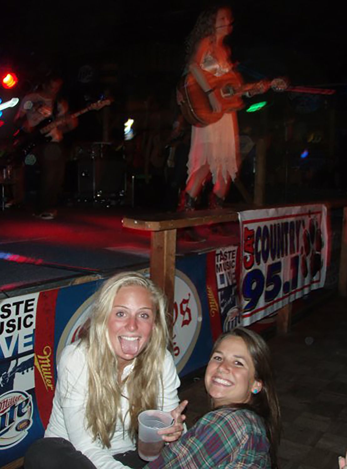 (From left) Joanie Goldfarb, Taylor Swift and Carola Lovering in Colorado Springs in 2007.