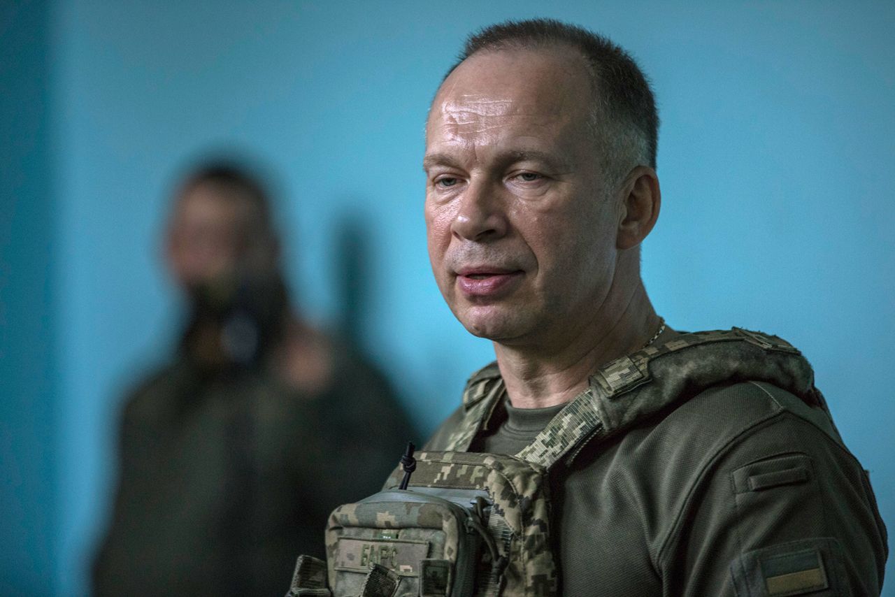 Oleksandr Syrskyi speaks to Ukrainian fighters on July 2, in Donetsk, Ukraine. 