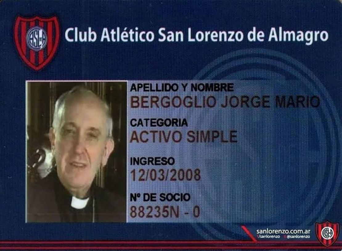 El “destino” oculto en el carnet del club de fútbol del papa Francisco | CNN