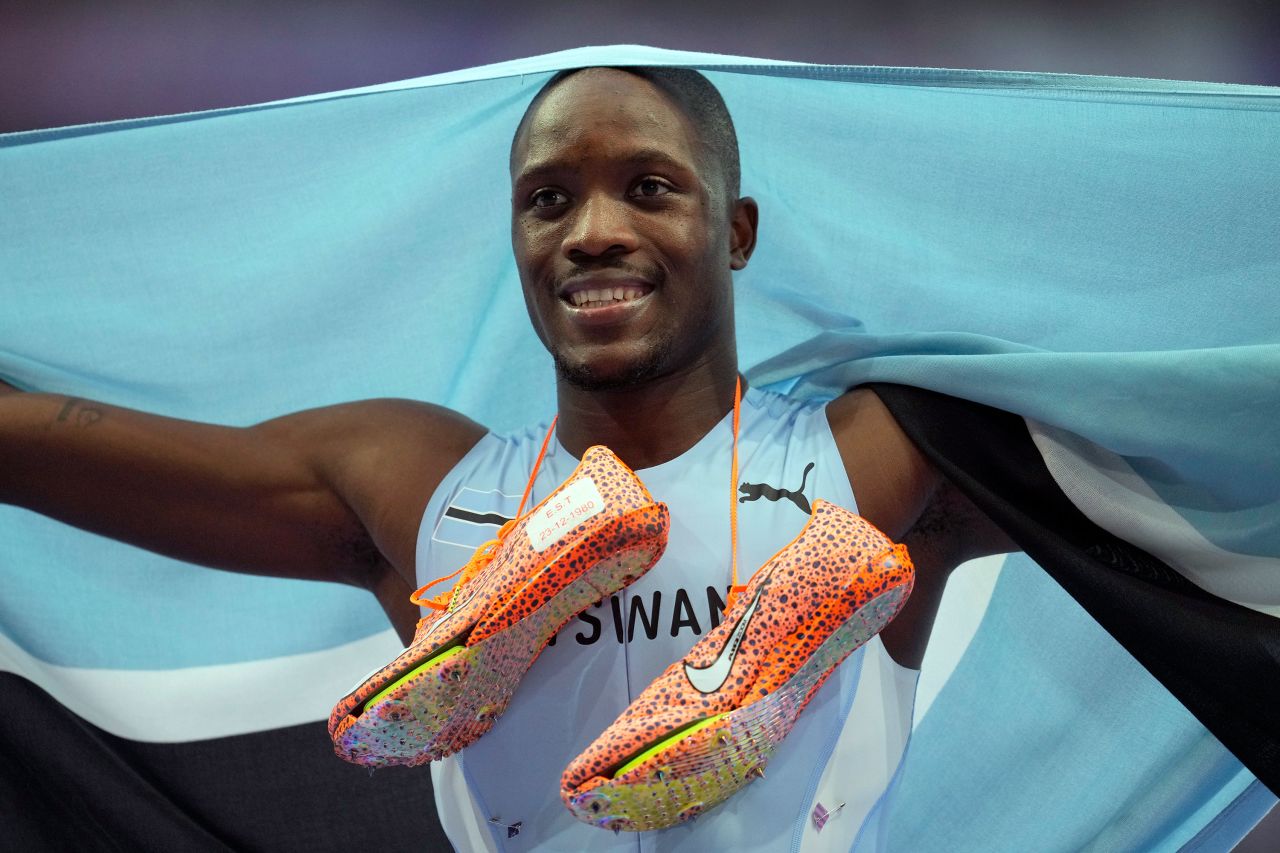 Letsile Tebogo of Botswana celebrates after winning the gold medal in the men's 200m final on Thursday.