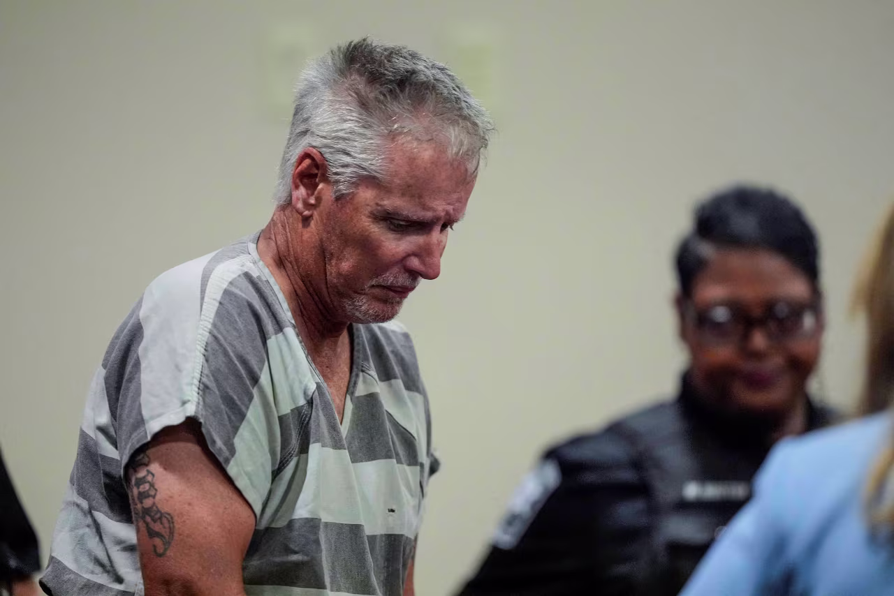 Colin Gray walks into court for his hearing at the Barrow County courthouse in Winder, Georgia, on Friday. 