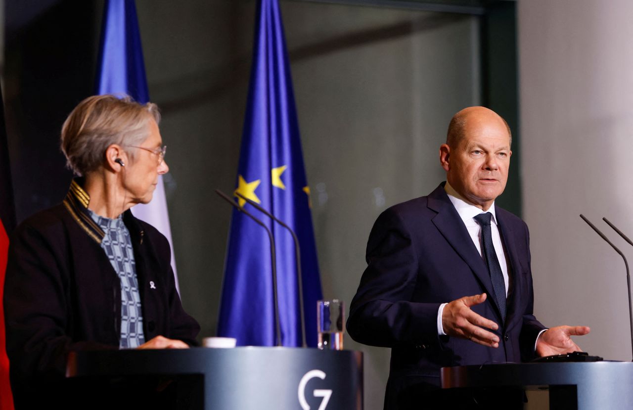 German Chancellor?Olaf?Scholz?and French Prime Minister Elisabeth Borne attend a news conference as they sign a joint declaration in Berlin, Germany, on November 25.
