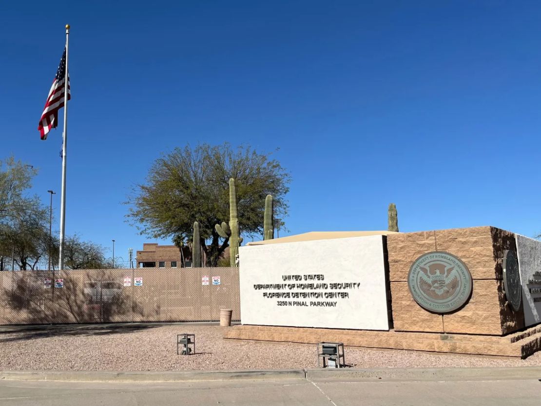 Marlon Parris se encuentra detenido en el Centro de Detención de Florence del Departamento de Seguridad Nacional de EE.UU., en Arizona.