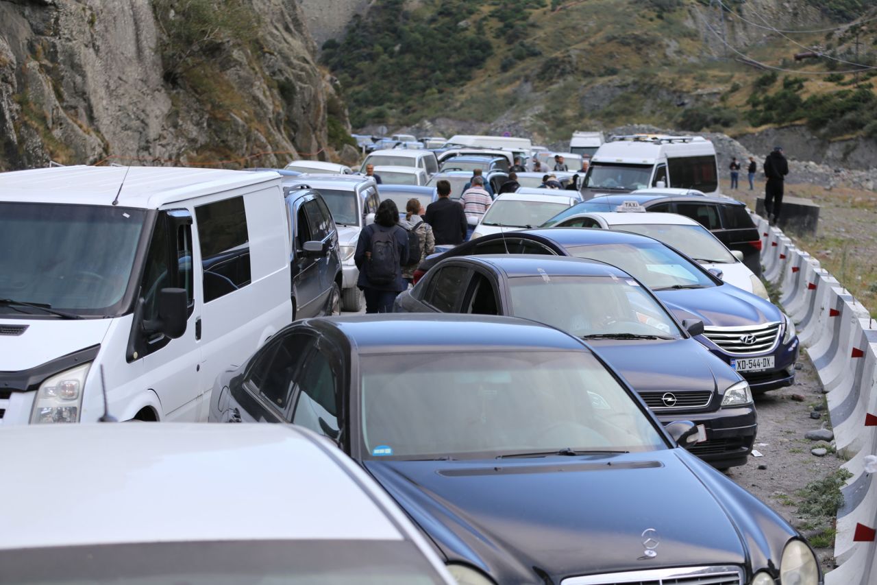 Russian citizens entering Georgia at the Kazbegi border, on Wednesday.