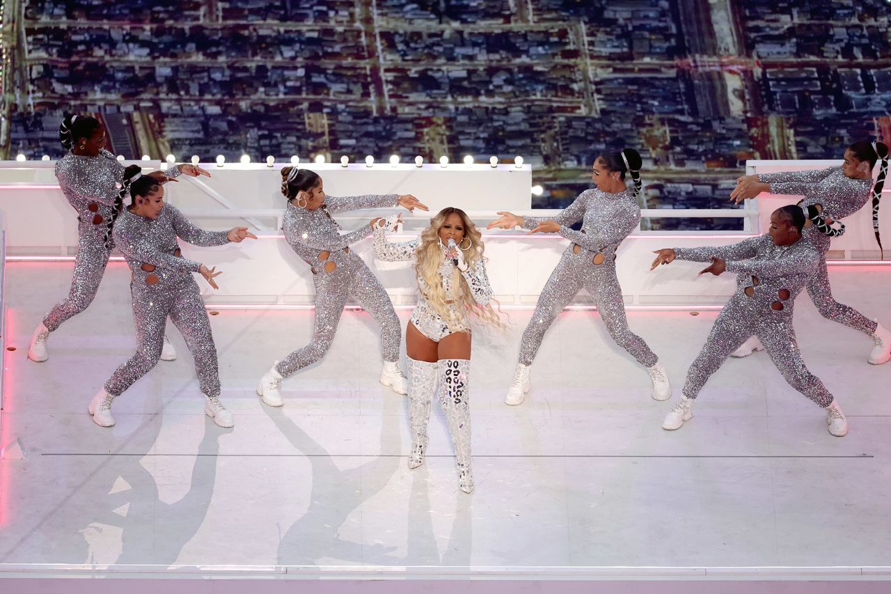 Mary J. Blige takes the stage.