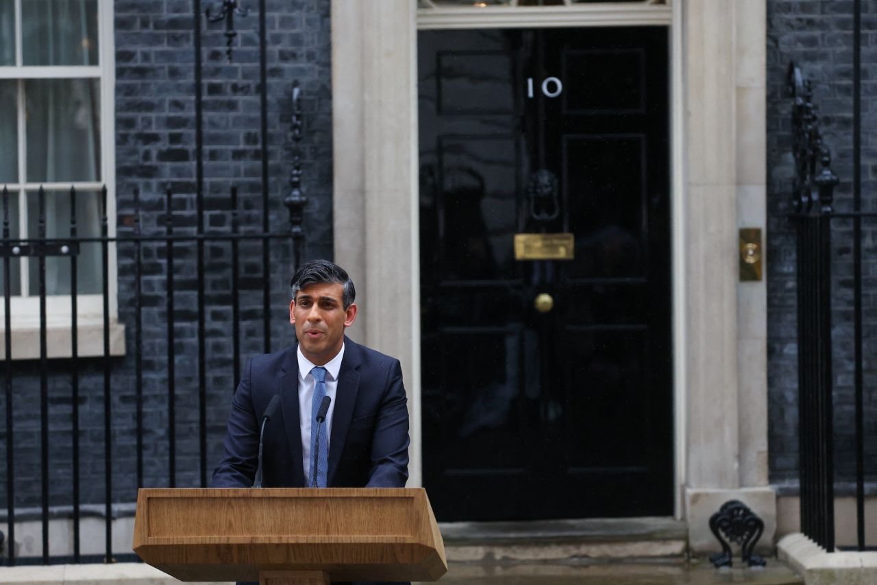 Prime Minister Rishi Sunak delivers a speech outside Number 10 Downing Street.