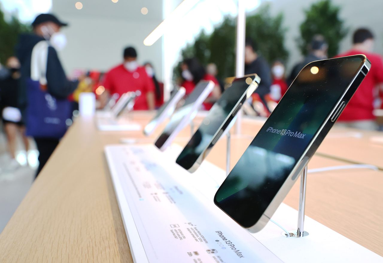 iPhones are displayed as people attend the grand opening event of the new Apple store at The Grove on November 19, 2021 in Los Angeles, California.?