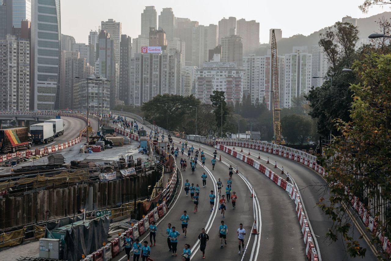 Participants take part in the 2017 iteration of the Hong Kong Marathon. 