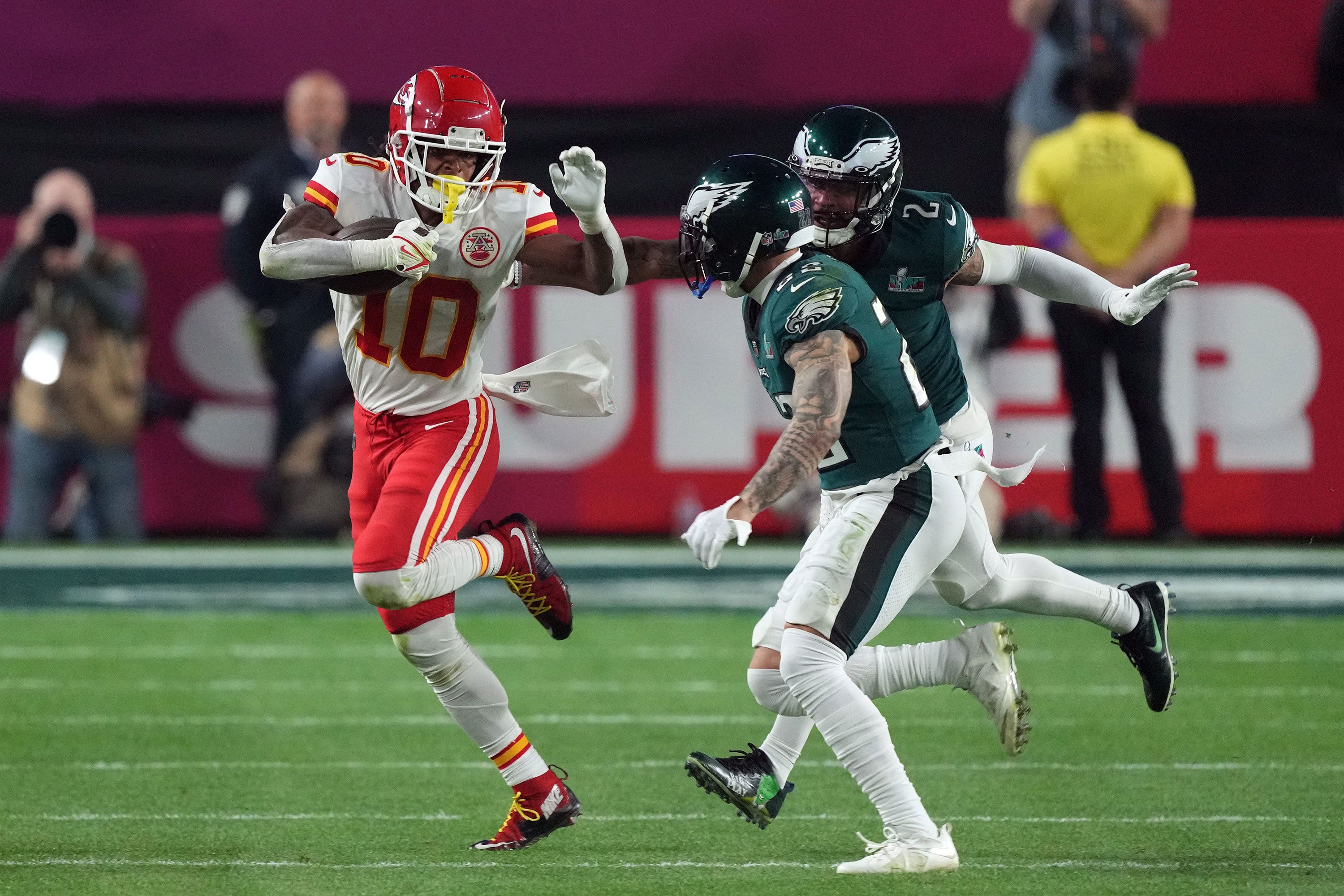 Patrick Mahomes drops hyped 2-word reaction to Stars' Game 7 win