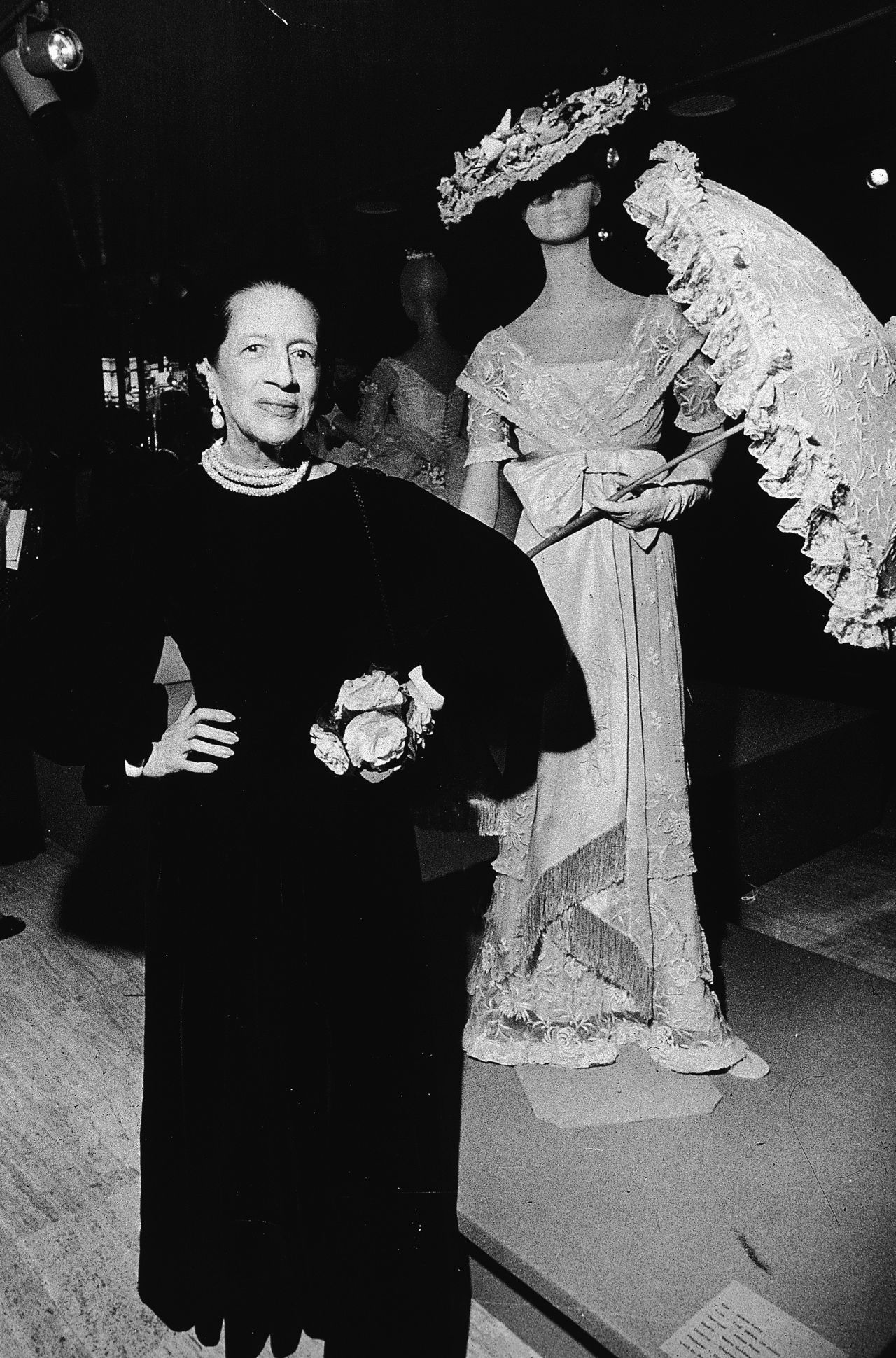 Diana Vreeland poses at the opening of the "Romantic and Glamorous Hollywood Design" exhibition at the Metropolitan Museum of Art in November 1974.