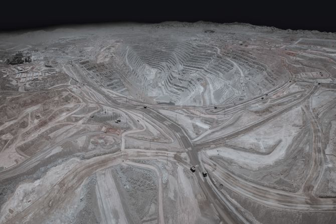 Lorenzo Poli was awarded the Earth Photo 2025 Award for his series “Autophagy” which documents the Chuquicamata mine in Chile, one of the world’s largest and deepest open-pit copper mines.