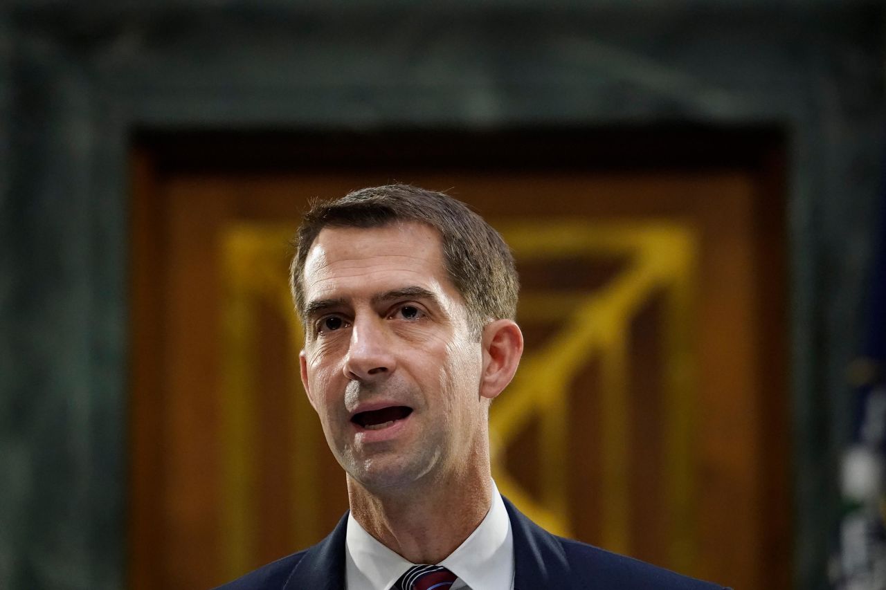 January 4, 2021 Trump-Biden transition news | CNN Politics - How Tall Is Senator Tom Cotton? Politician’s Height In The Spotlight
