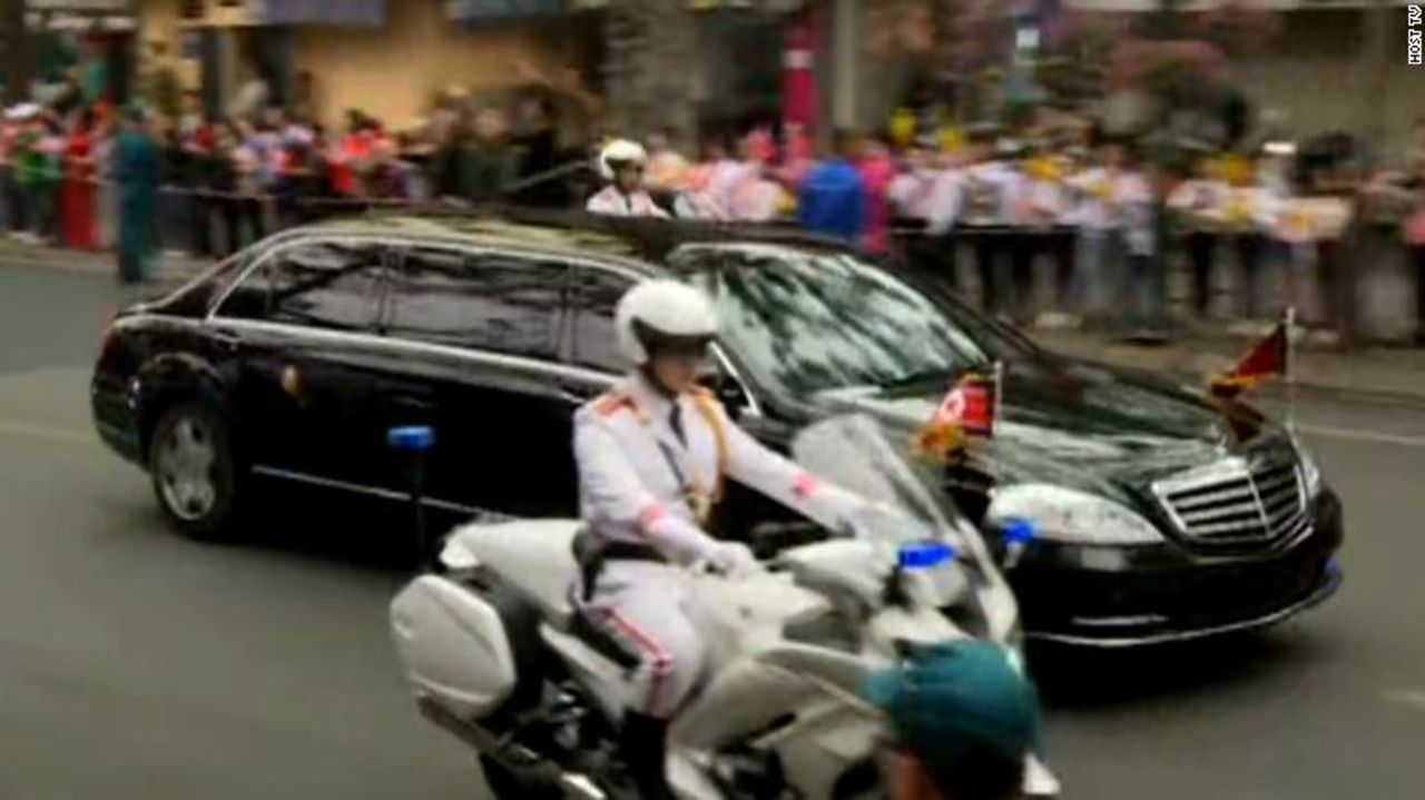 Kim's motorcade heads to the summit location through the streets of Hanoi.