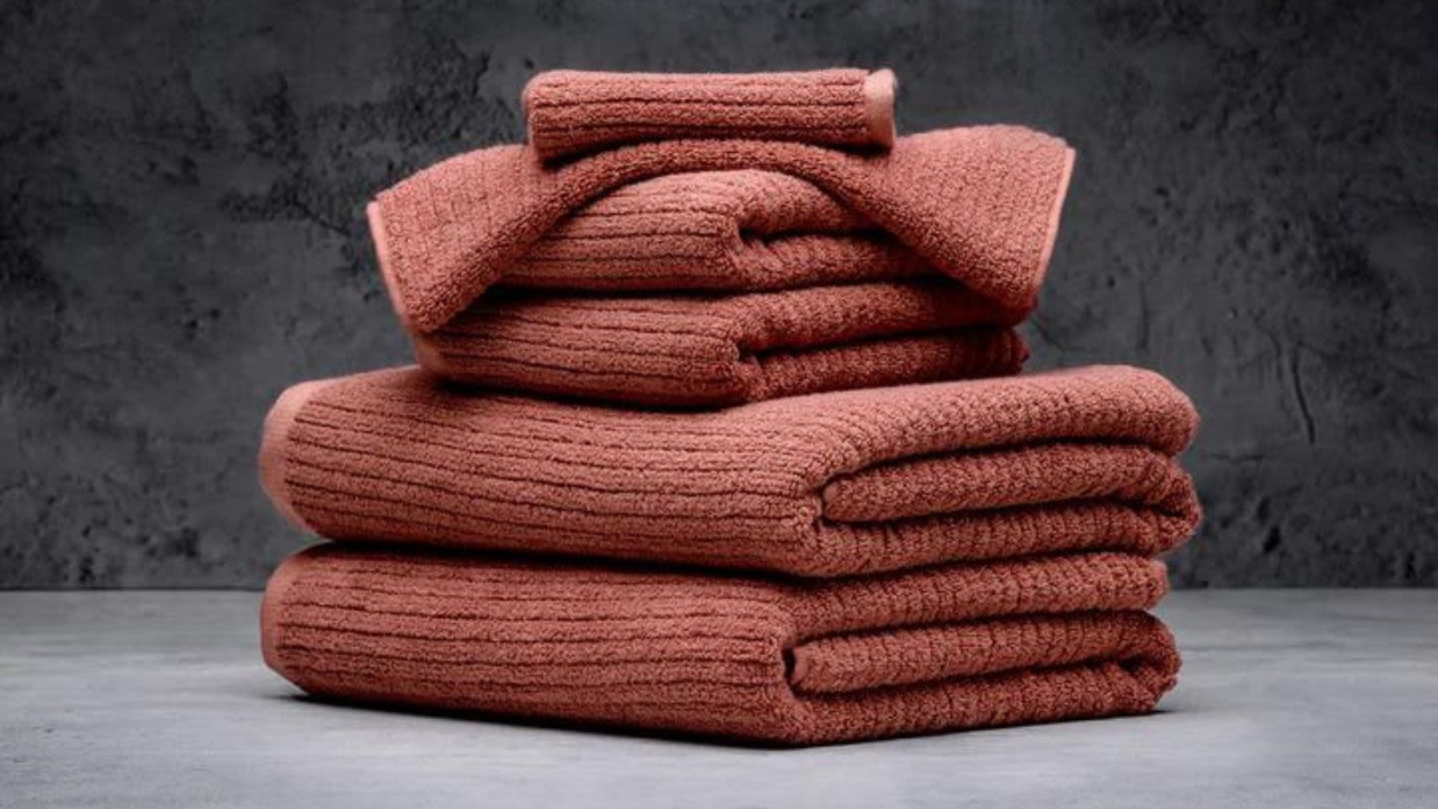 luxome: Behind the Design Plush Performance Towels >>>