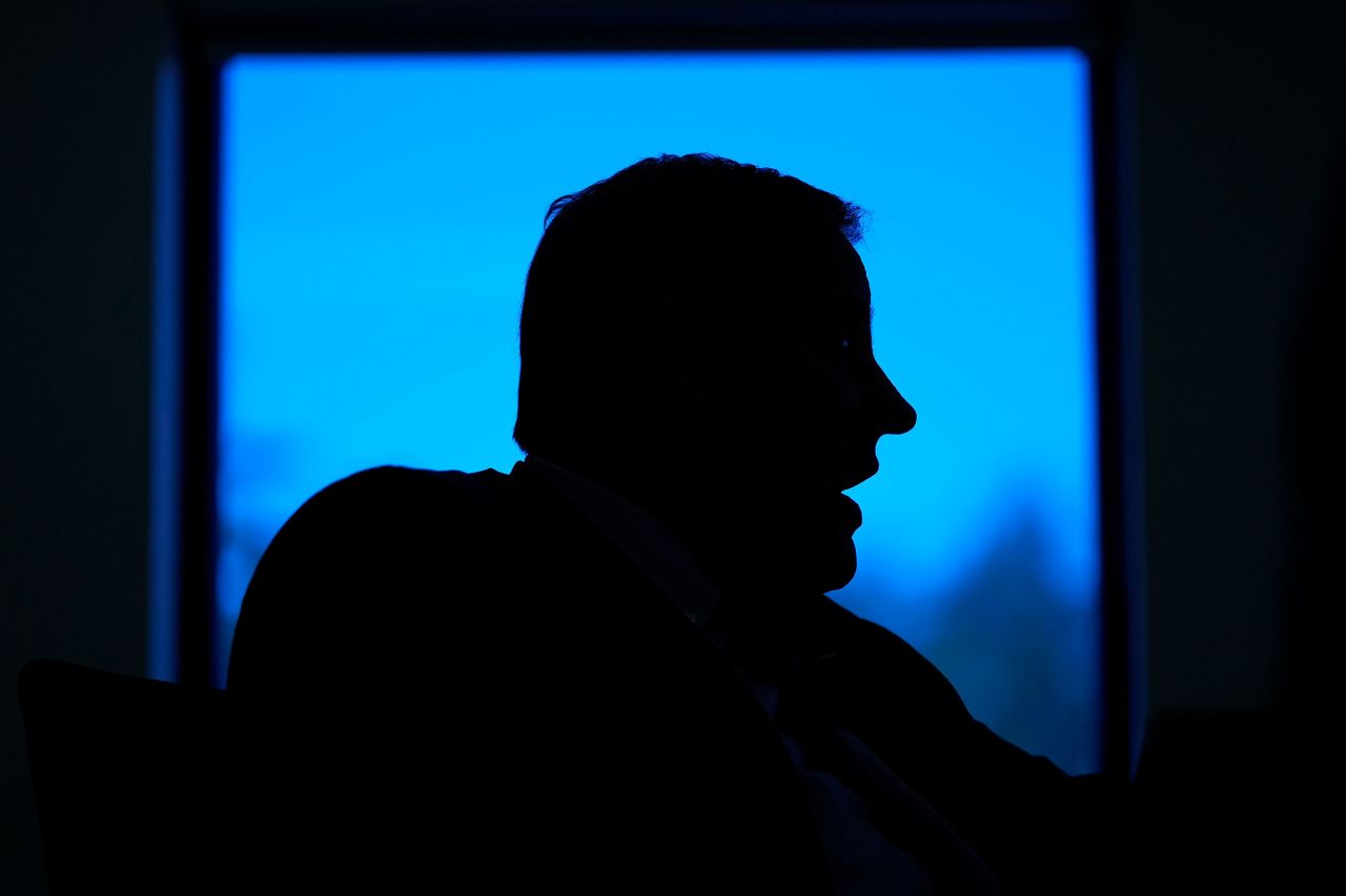 Former Republican presidential candidate Chris Christie speaks with employees at Turbocam, a machining company in December 2023 in New Hampshire.