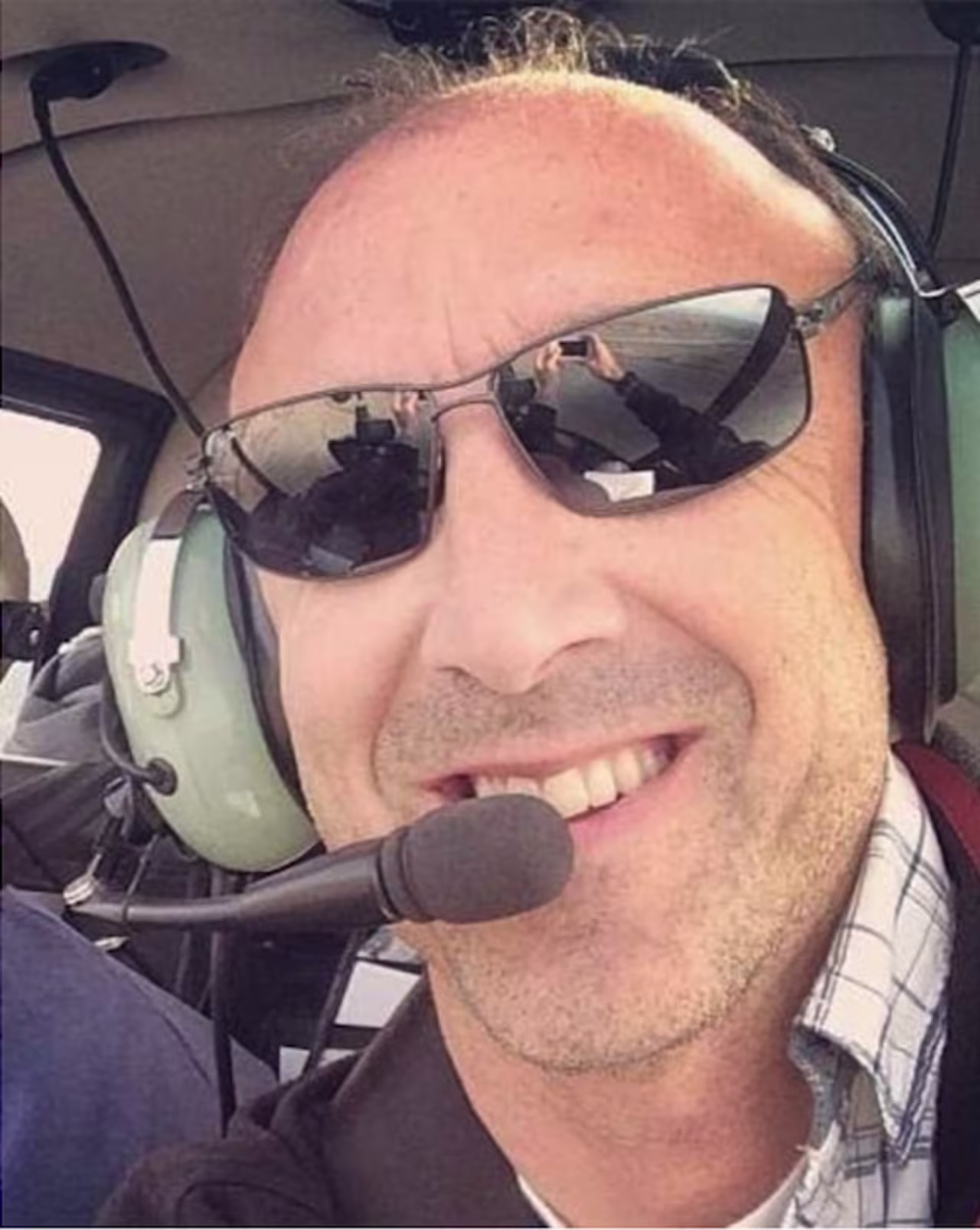 Pilot Ara Zobayan
