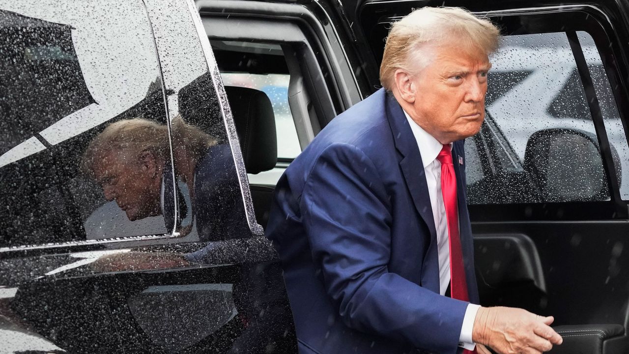 Former President Donald Trump gets ready to board a plane in Arlington, Virginia, last week.