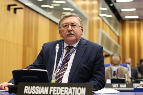 Rusya'nın Uluslararası Atom Enerjisi Ajansı (UAEA) Valisi Mikhail Ulyanov, 7 Mart'ta Avusturya'nın başkenti Viyana'daki IAEA merkezinde düzenlenen IAEA Yönetim Kurulu toplantısına katıldı.