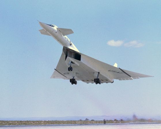 <strong>Moving wings: </strong>The airplane featured wingtips that remained horizontal at subsonic speeds, but folded down once supersonic to reduce drag. It also had two "canards" or winglets behind the cockpit to give more control at high speed.