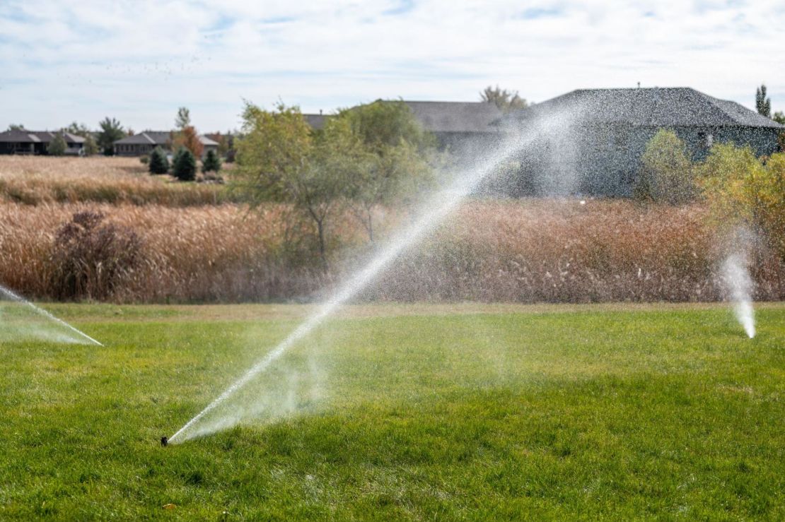 Releasing the pressure from a sprinkler system to winterize it