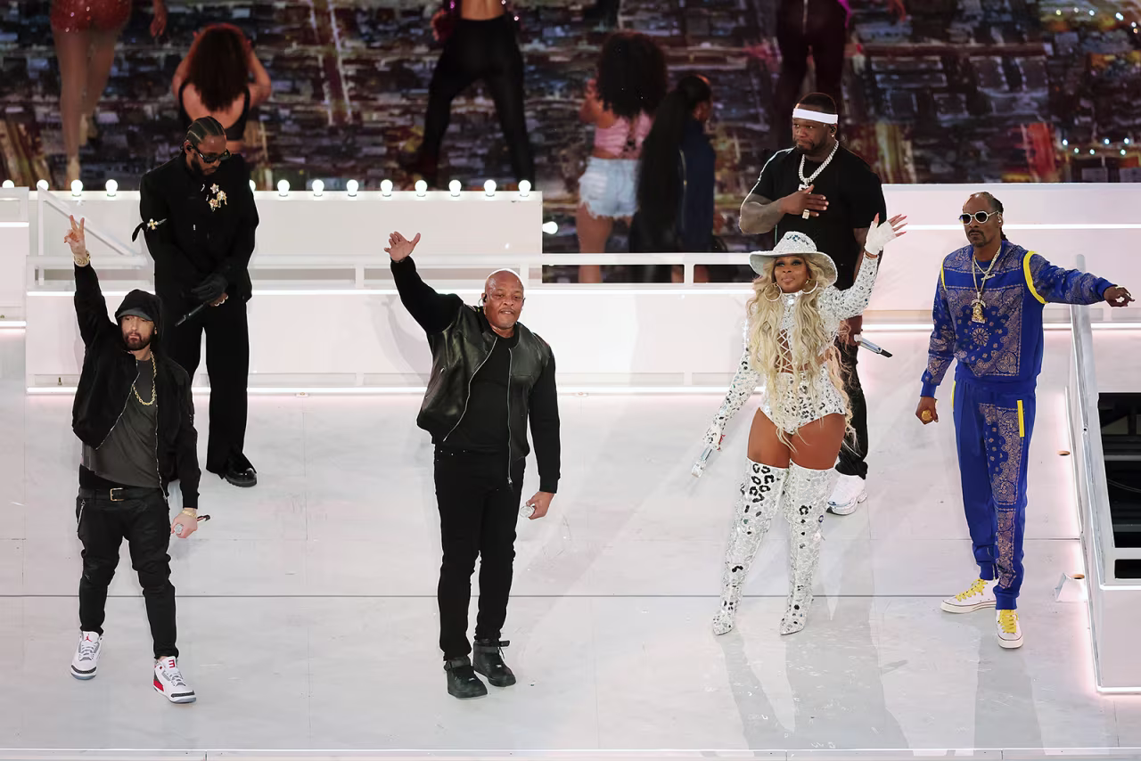 Eminem, Kendrick Lamar, Dr. Dre, Mary J. Blige, 50 Cent, and Snoop Dogg perform during the halftime show.