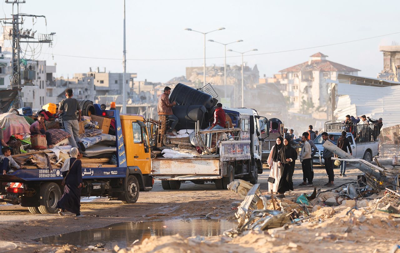 Palestinians flee from Rafah, Gaza, on May 6.