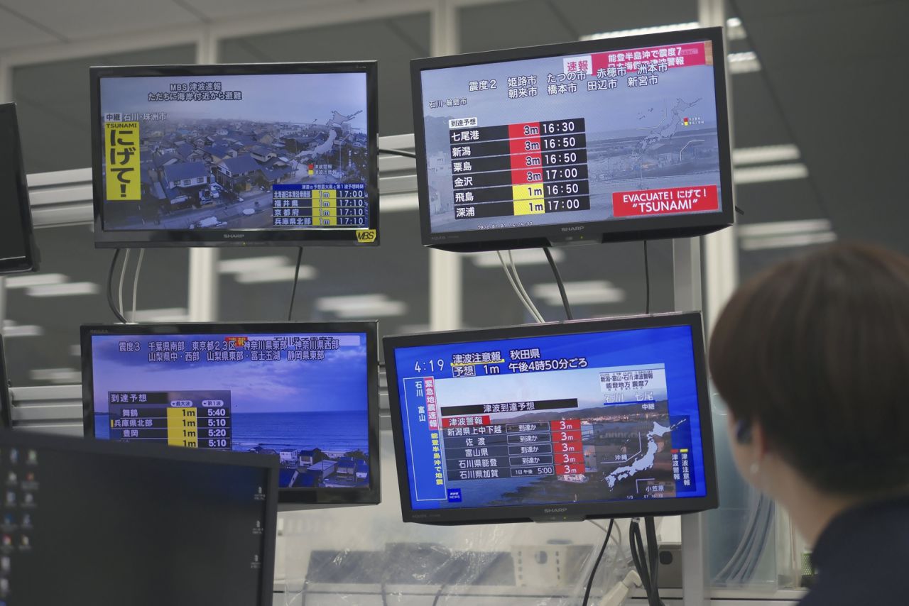 Japan tsunami warning tokyo