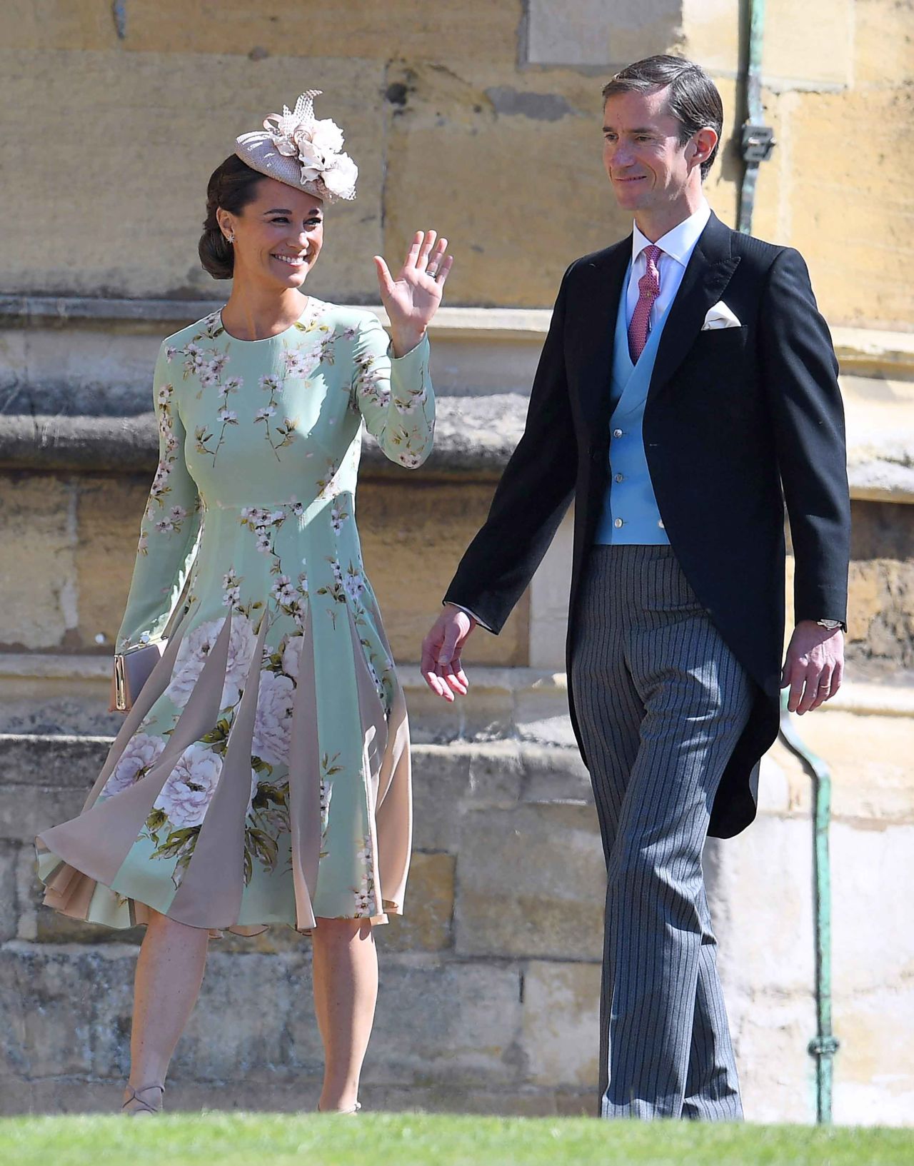 Pippa Middleton and James Matthews arrive in Windsor. 