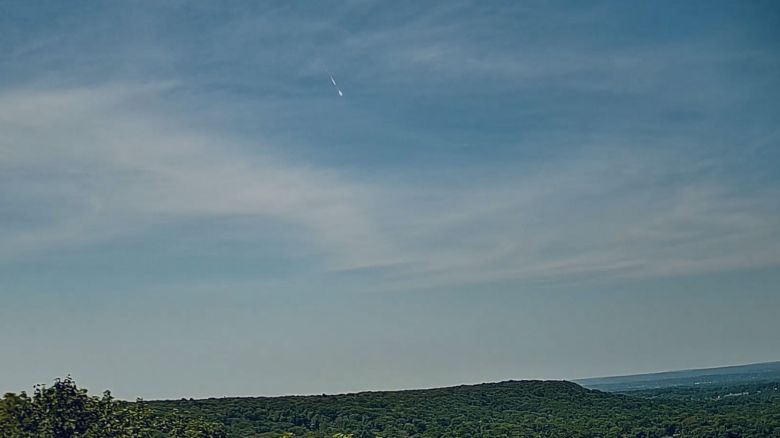 Videos reveal rare daytime fireball sighting over NYC<br /><br /><br /><strong>Location</strong> Northford US<br /><strong>Geo Loc</strong> 41° / -72°<br /><strong>Elevation</strong> 195m