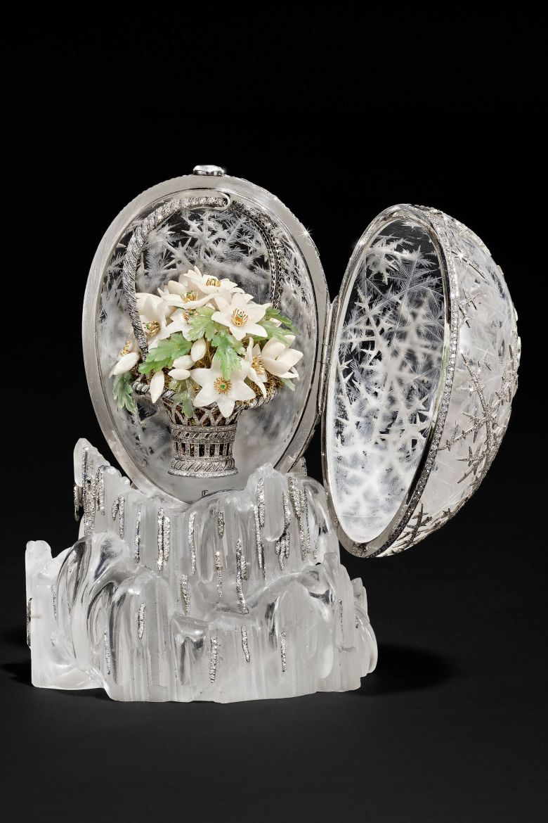 The egg features snowflakes engraved into a quartz exterior and embellished with diamonds.