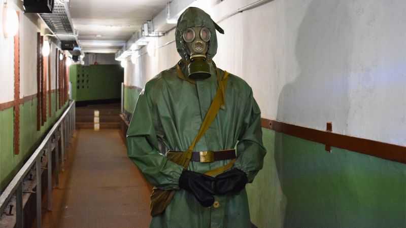 Вътре в изоставена тайна ядрена ракетна база дълбоко в горите на Литва 