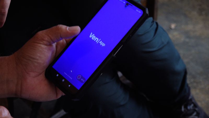 Fearing US effort to remove him, Nicolás Maduro urges Venezuelans to snitch via app