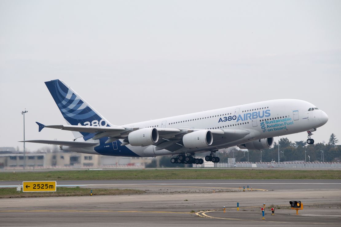 The world's largest passenger plane, the A380, has been used to test SAF.