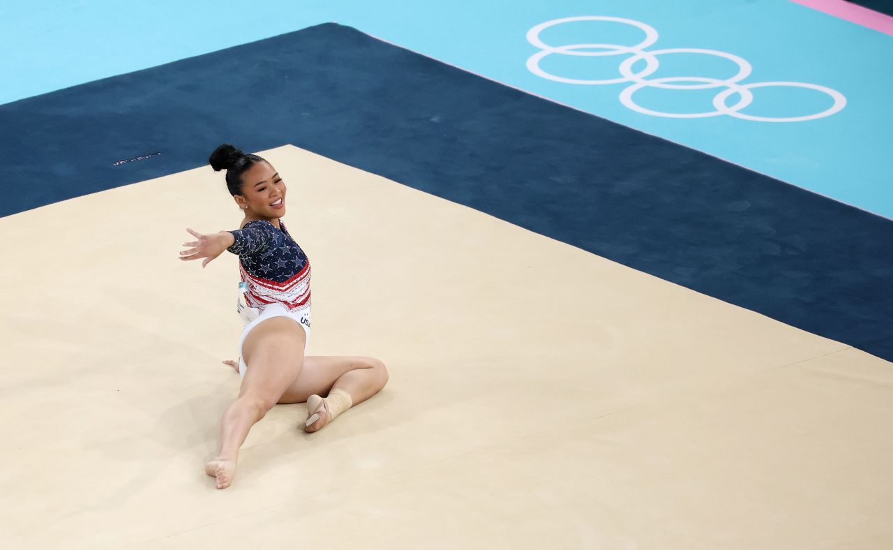 Suni Lee competes in the floor exercise on Tuesday.