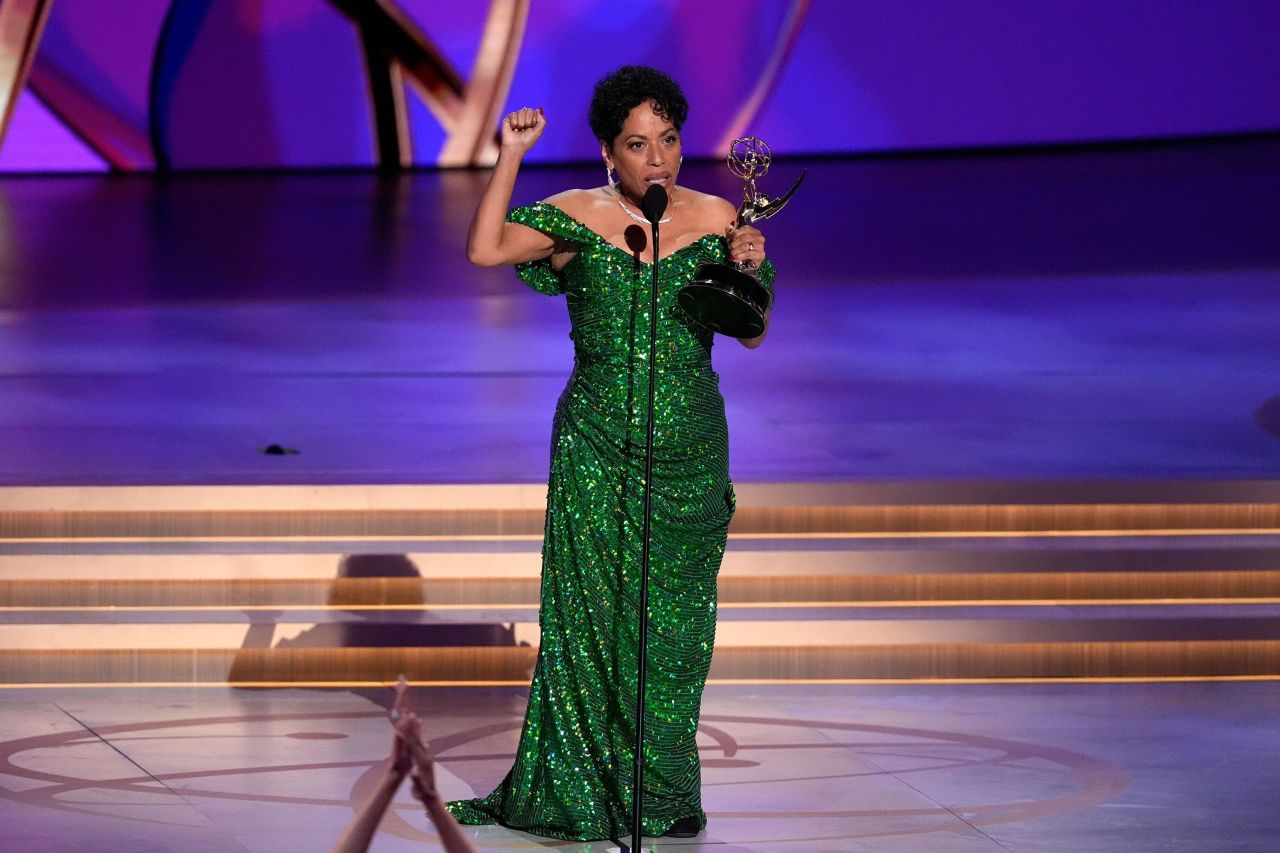 Liza Colón-Zayas?accepts the award?for outstanding supporting actress in a comedy series ("The Bear"). It was already the third acting award for "The Bear" in the first hour of the show.?