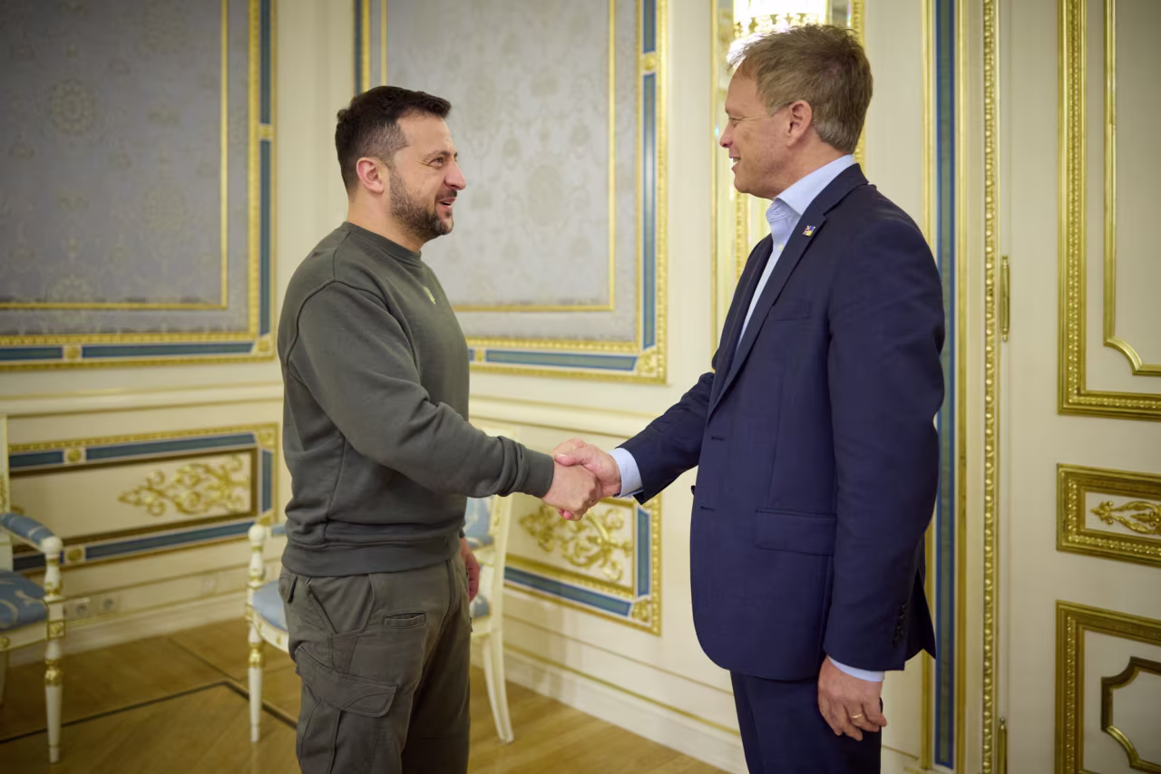 Zelensky welcomes British Defense Secretary Grant Shapps in Kyiv on Thursday.