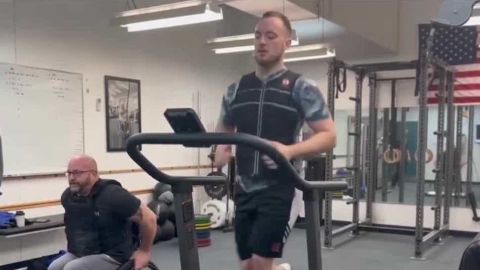 Two disabled Omahans training for WheelWOD fitness competition