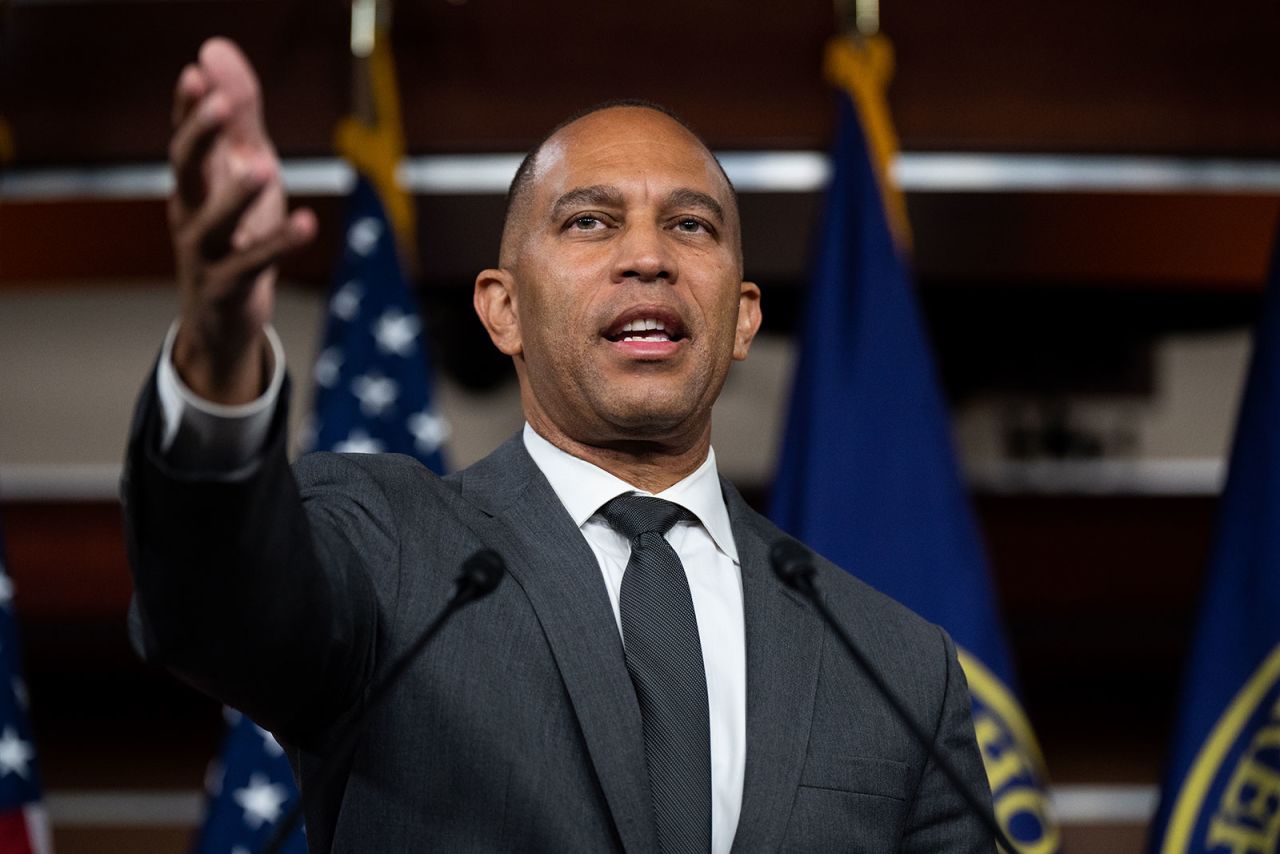 Hakeem Jeffries conducts a news conference at the US Capitol on September 14. 