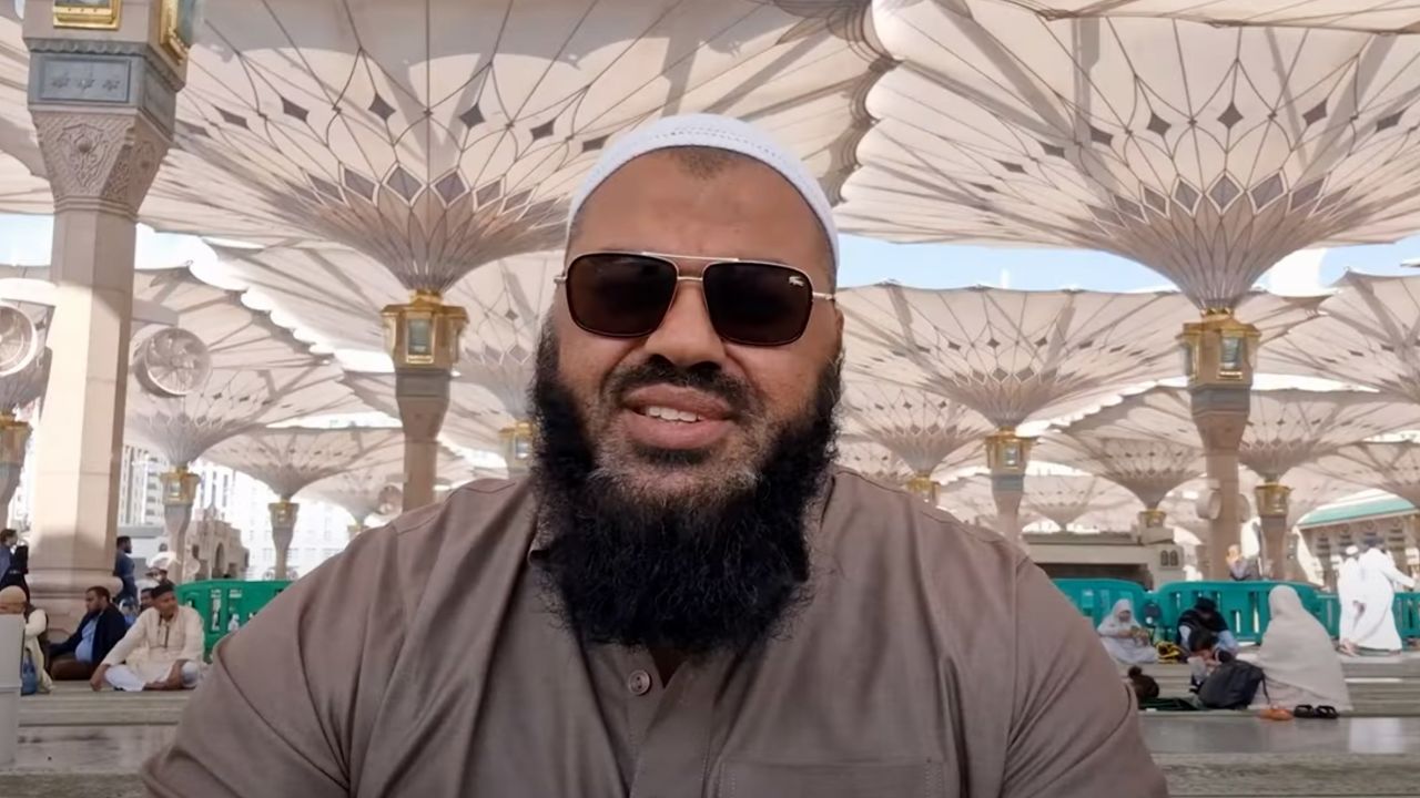 Preacher and social media star Abul Baraa has a wide reach among German-speaking young Muslims.