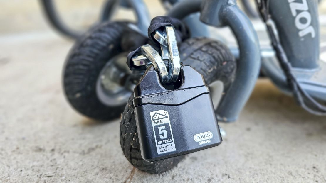 Abus Granit 37RK/80 being used as an electric scooter lock