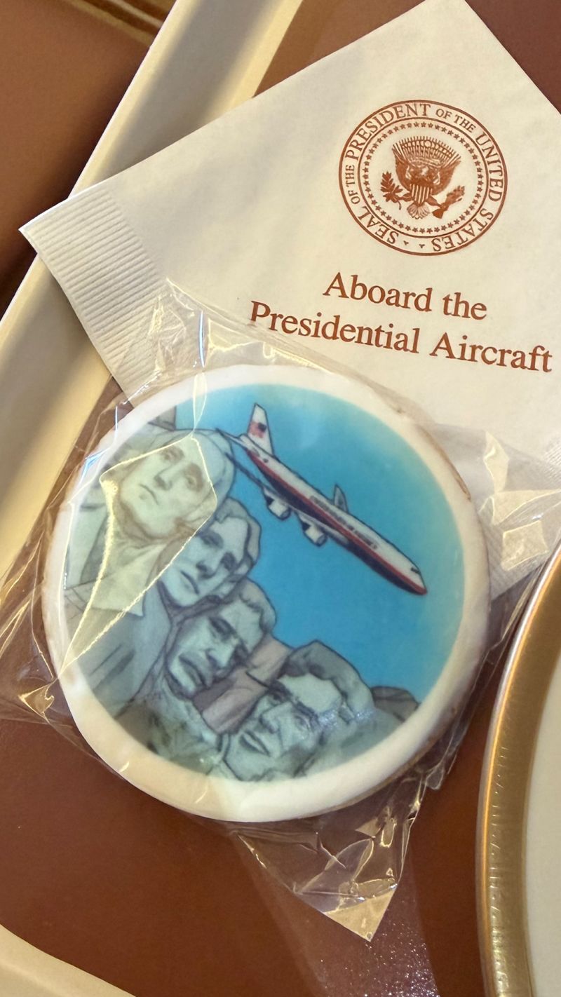 A look inside Trump's new Air Force One | CNN Politics