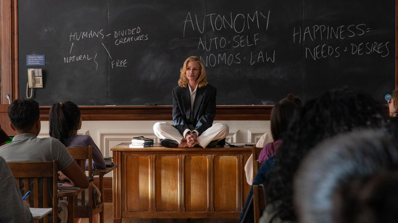 Julia Roberts stars as Alma in AFTER THE HUNT, from Amazon MGM Studios.

Photo Credit: Yannis Drakoulidis

© 2025 Amazon Content Services LLC. All Rights Reserved.