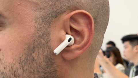 airpods-4-hands-on-cnnu-11.jpg