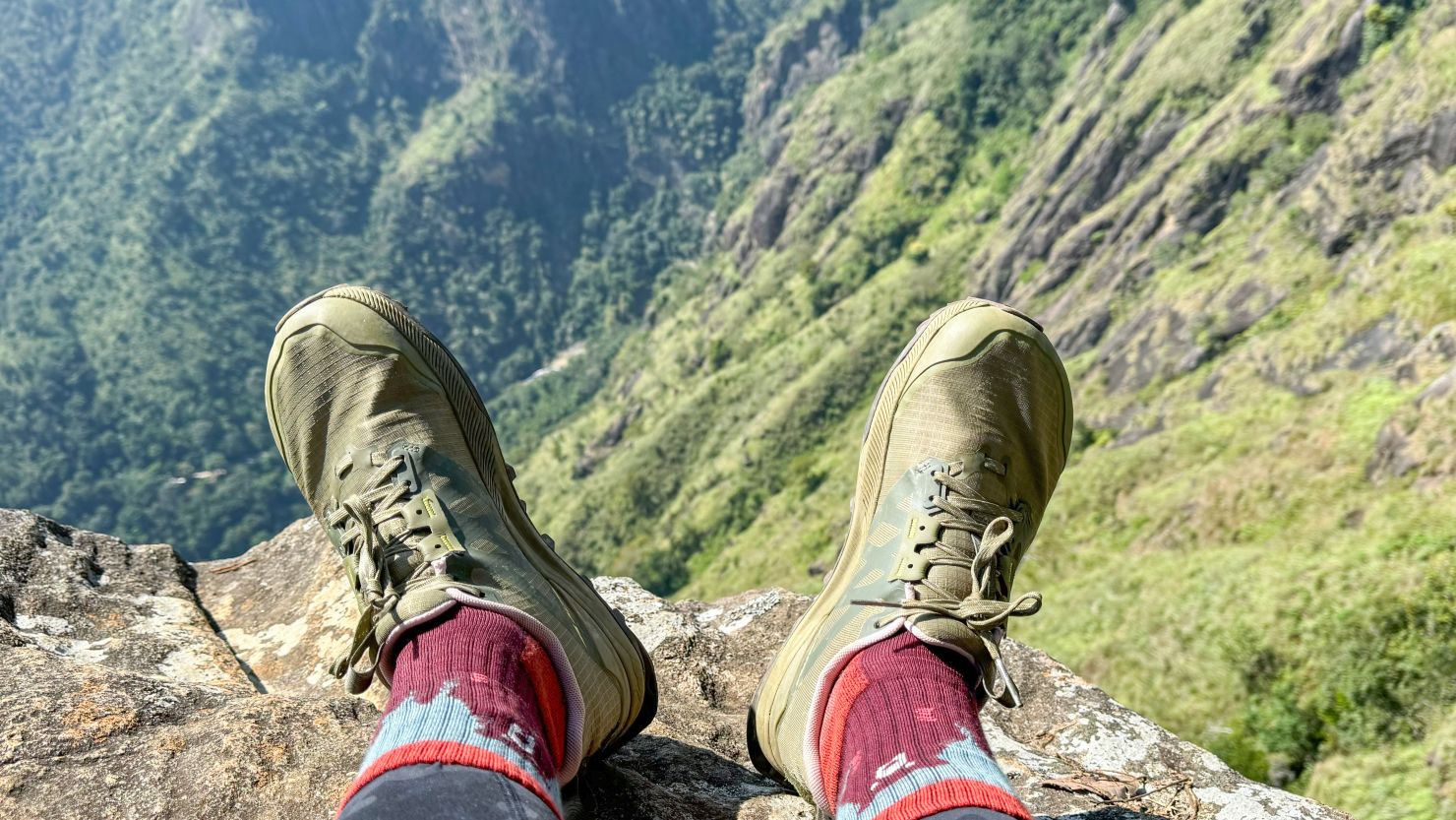 altra-lone-peak-8-40-cnnu.jpg