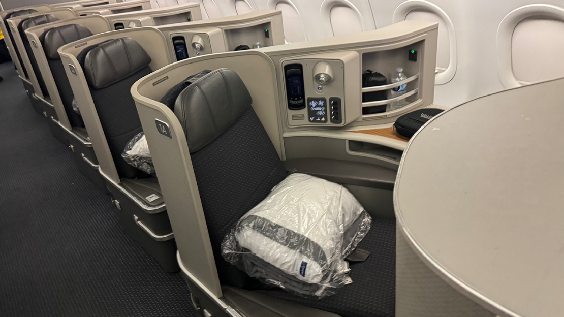 American Airlines Airbus A321T first class